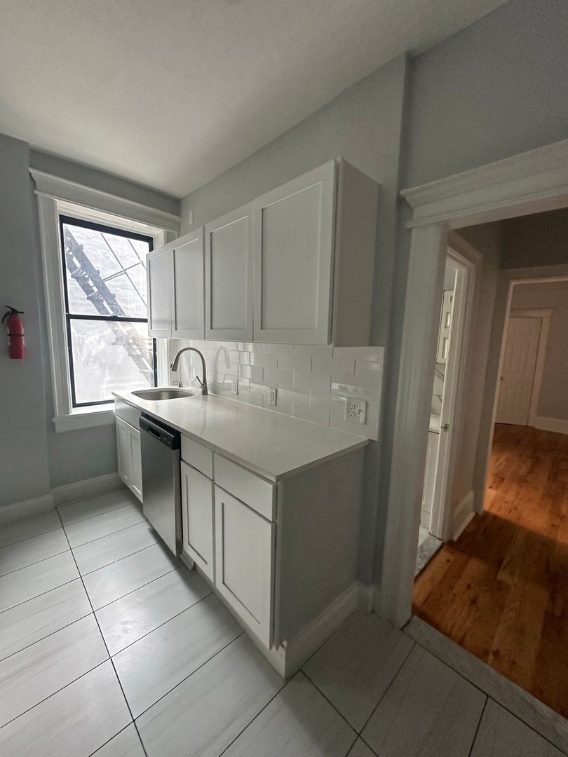 West New York Apartment: 525 60th Street