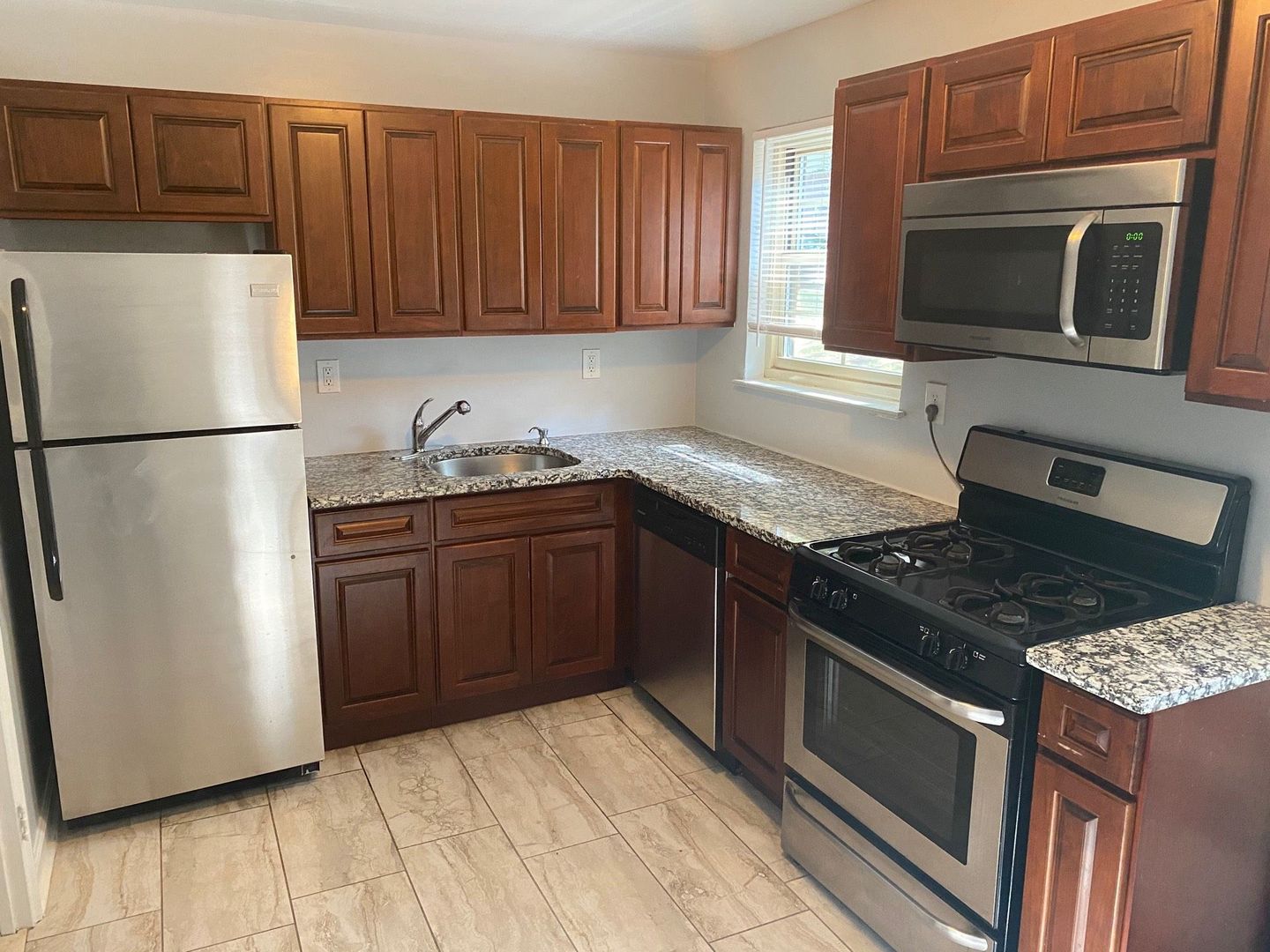 New Providence Apartment: 48 Southgate Road