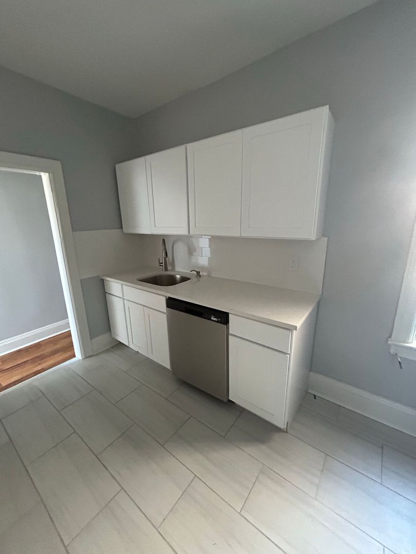 Jersey City Apartment: 127-129 Carlton Avenue