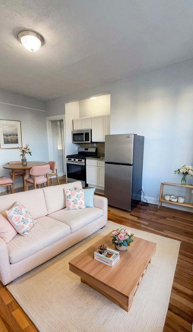 Jersey City Apartment: 3656 Kennedy Boulevard