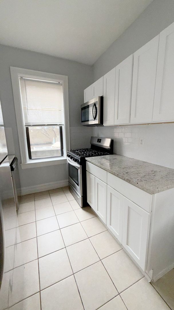 Jersey City Apartment: 68 Van Reypen