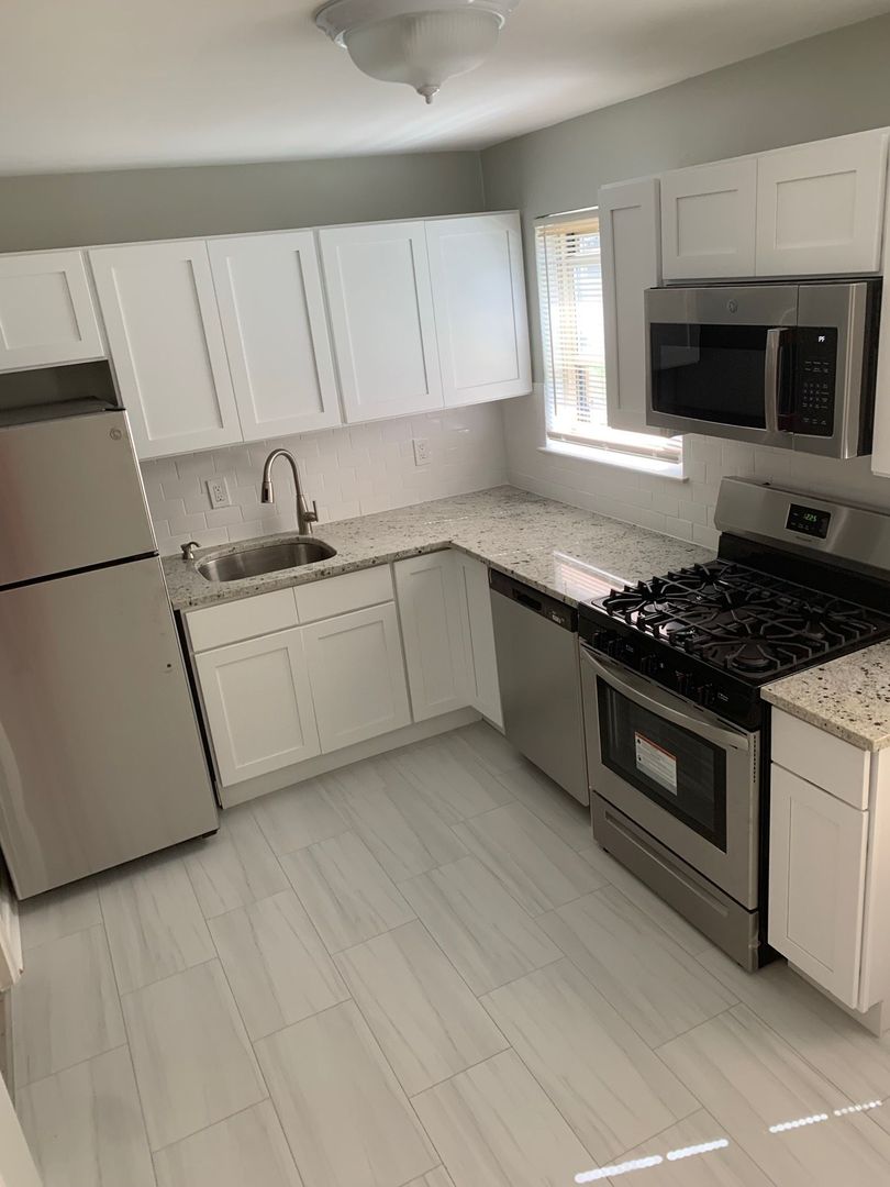 New Providence Apartment: 48 Southgate Road