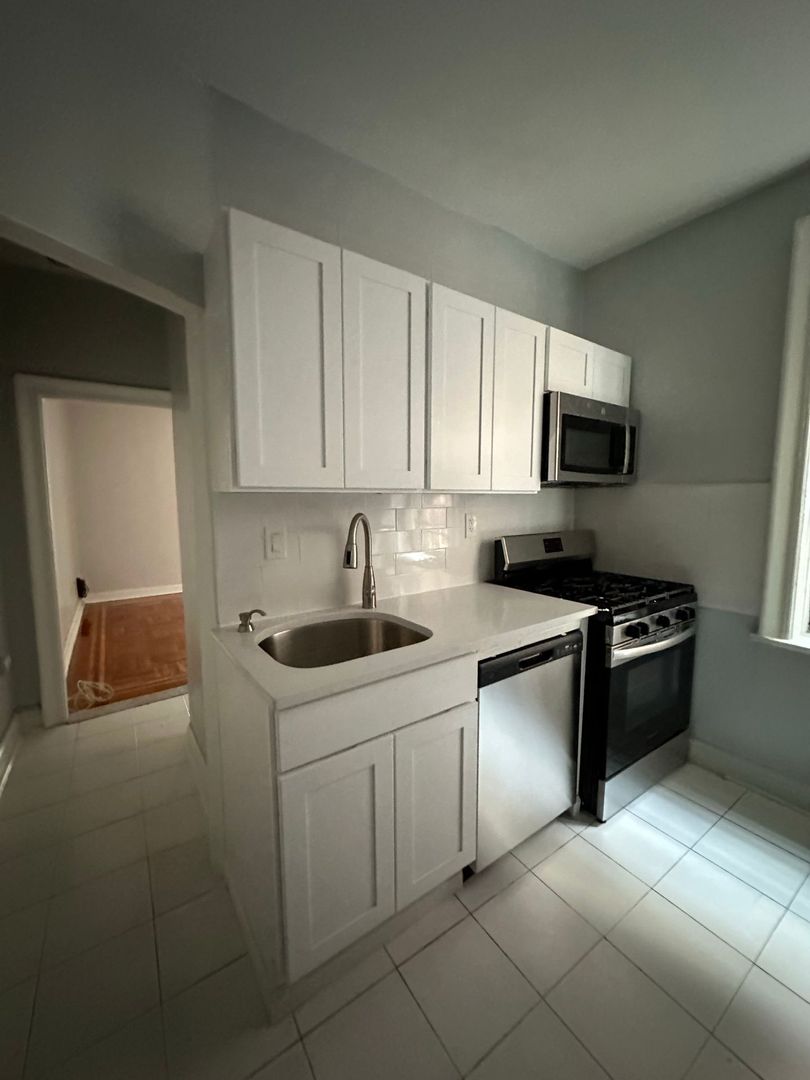Union City Apartment: 3347 Park Avenue