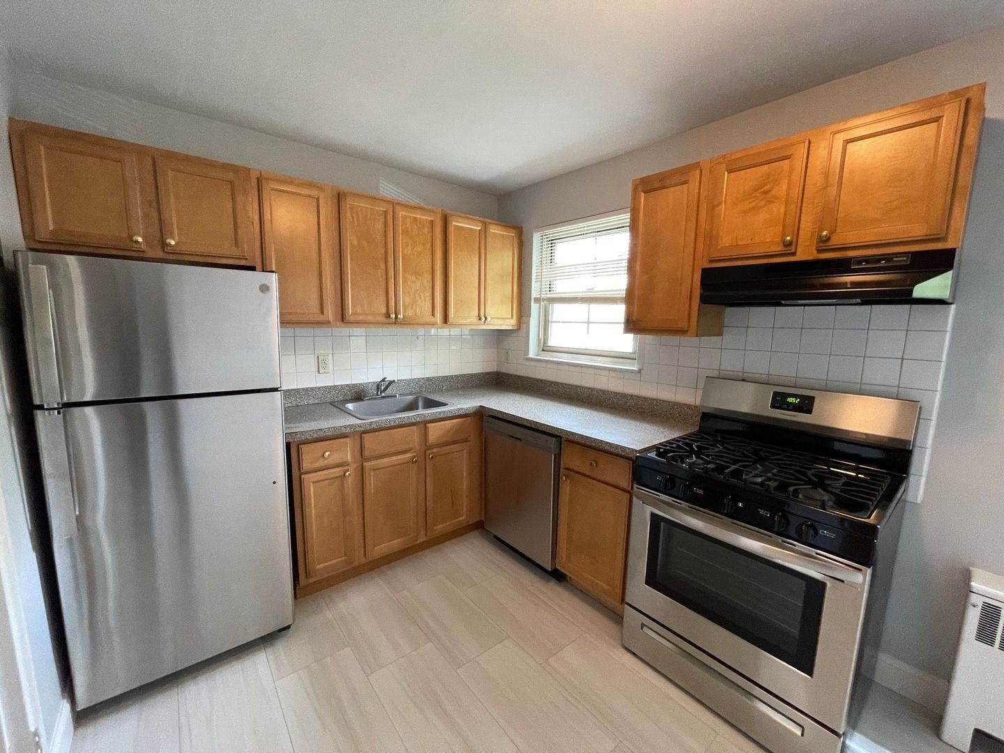 New Providence Apartment: 48 Southgate Road