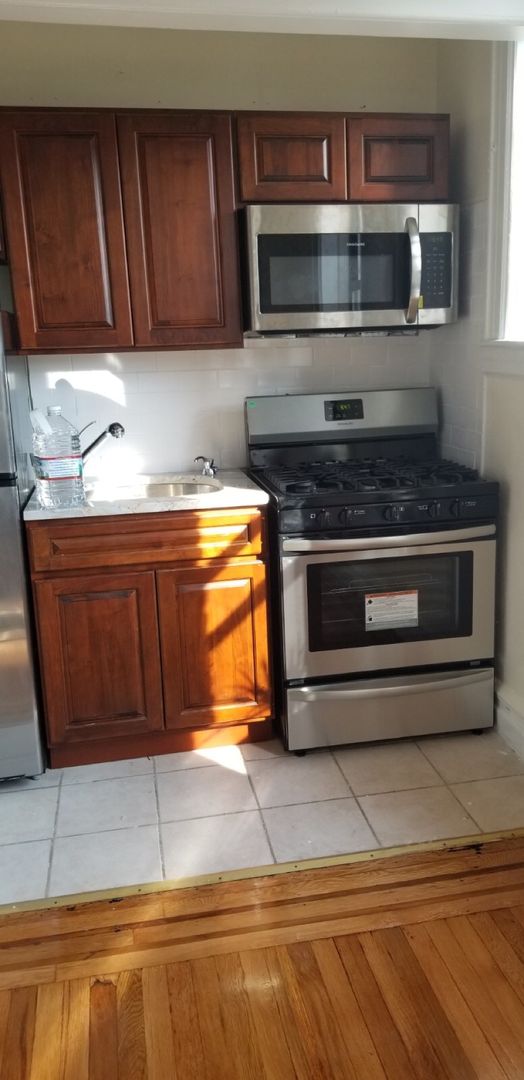 Jersey City Apartment: 68 Van Reypen