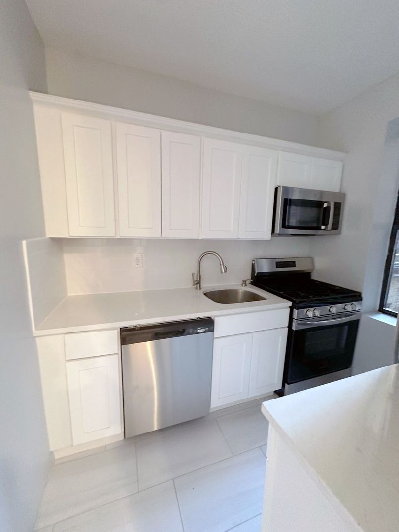 West New York Apartment: 6412 Park Avenue