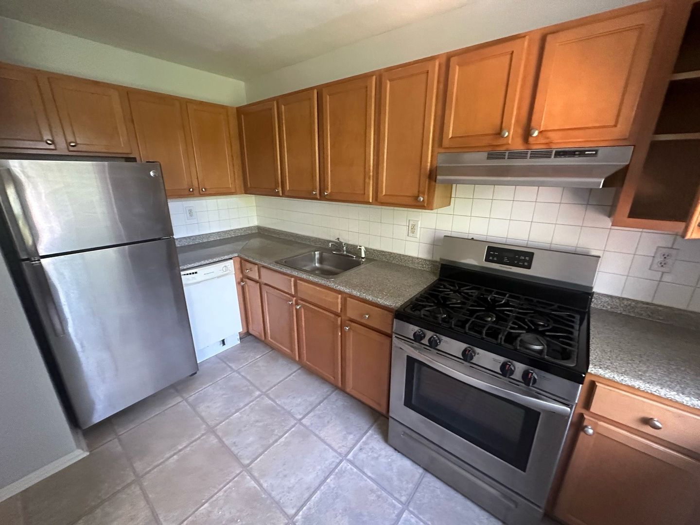 New Providence Apartment: 48 Southgate Road