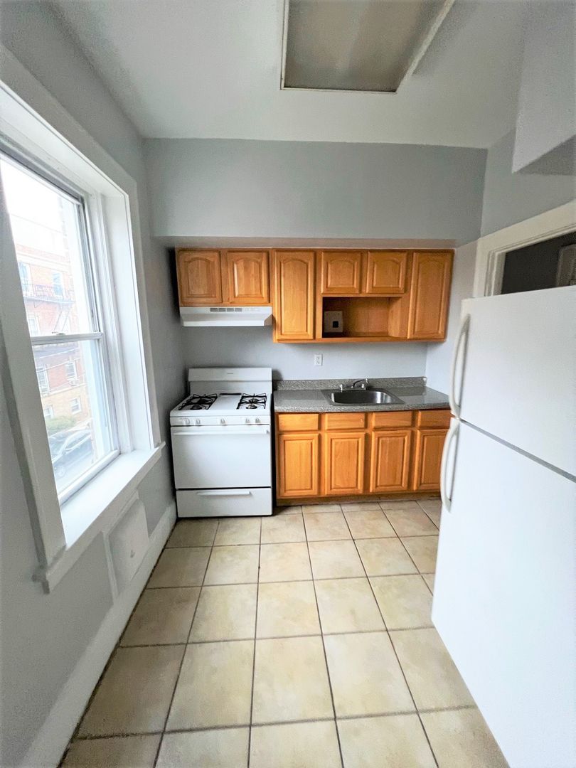 Bloomfield Apartment: 24 Jersey Street