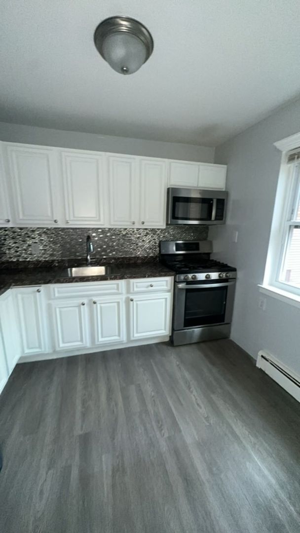 East Rutherford Apartment: 351 Van Winkle Street