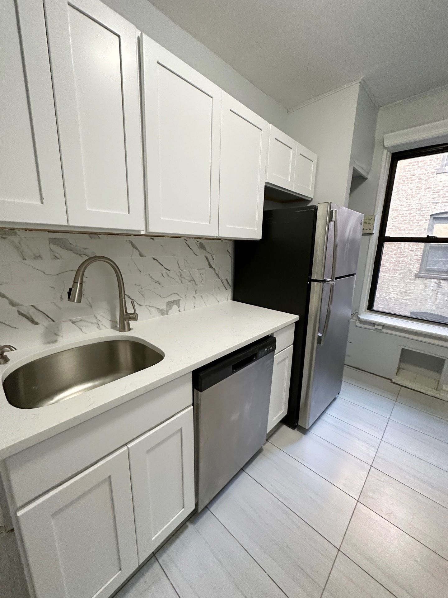 Jersey City Apartment: 114 Glenwood Avenue