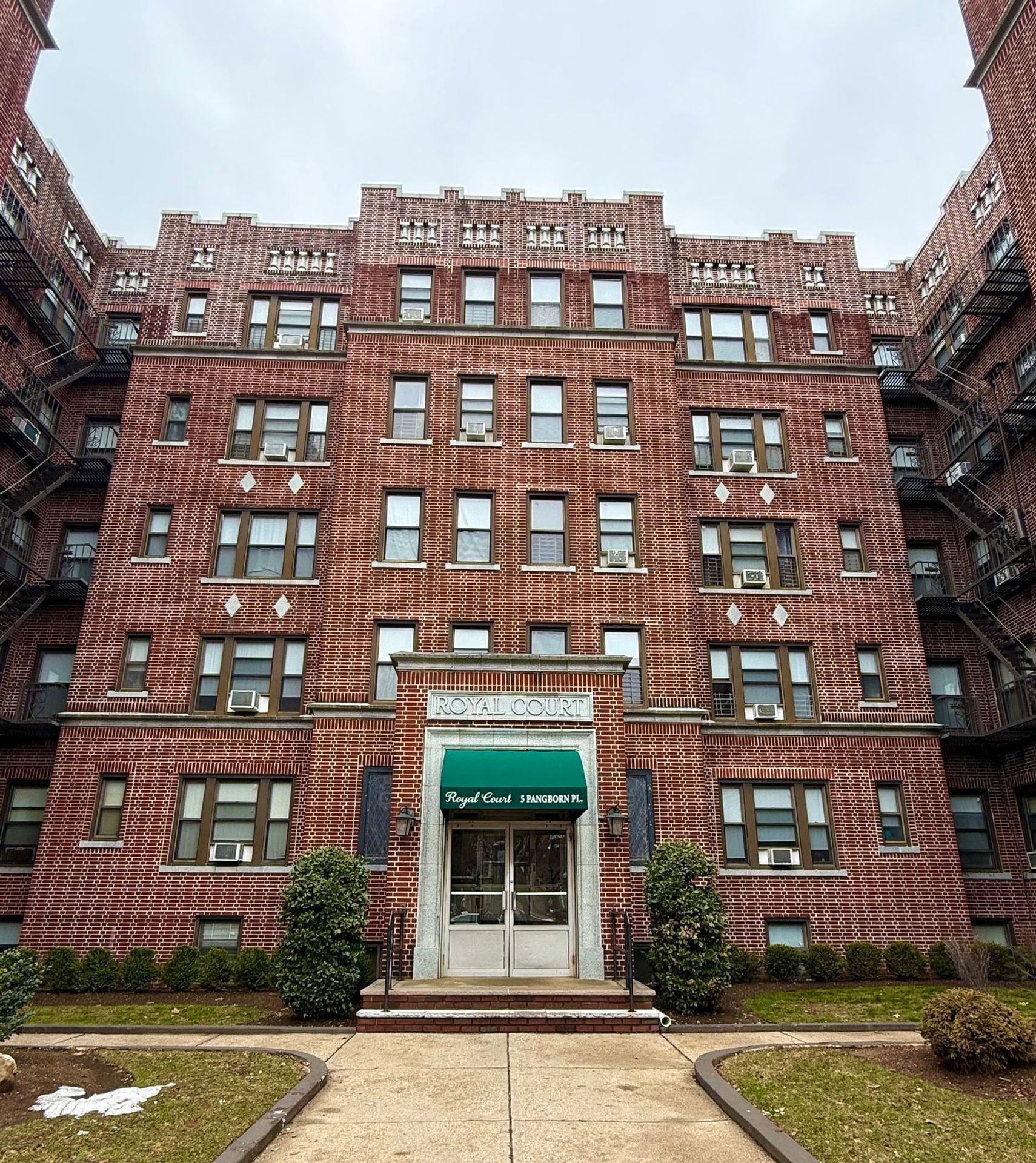 Hackensack Apartment: 5 Pangborn Place