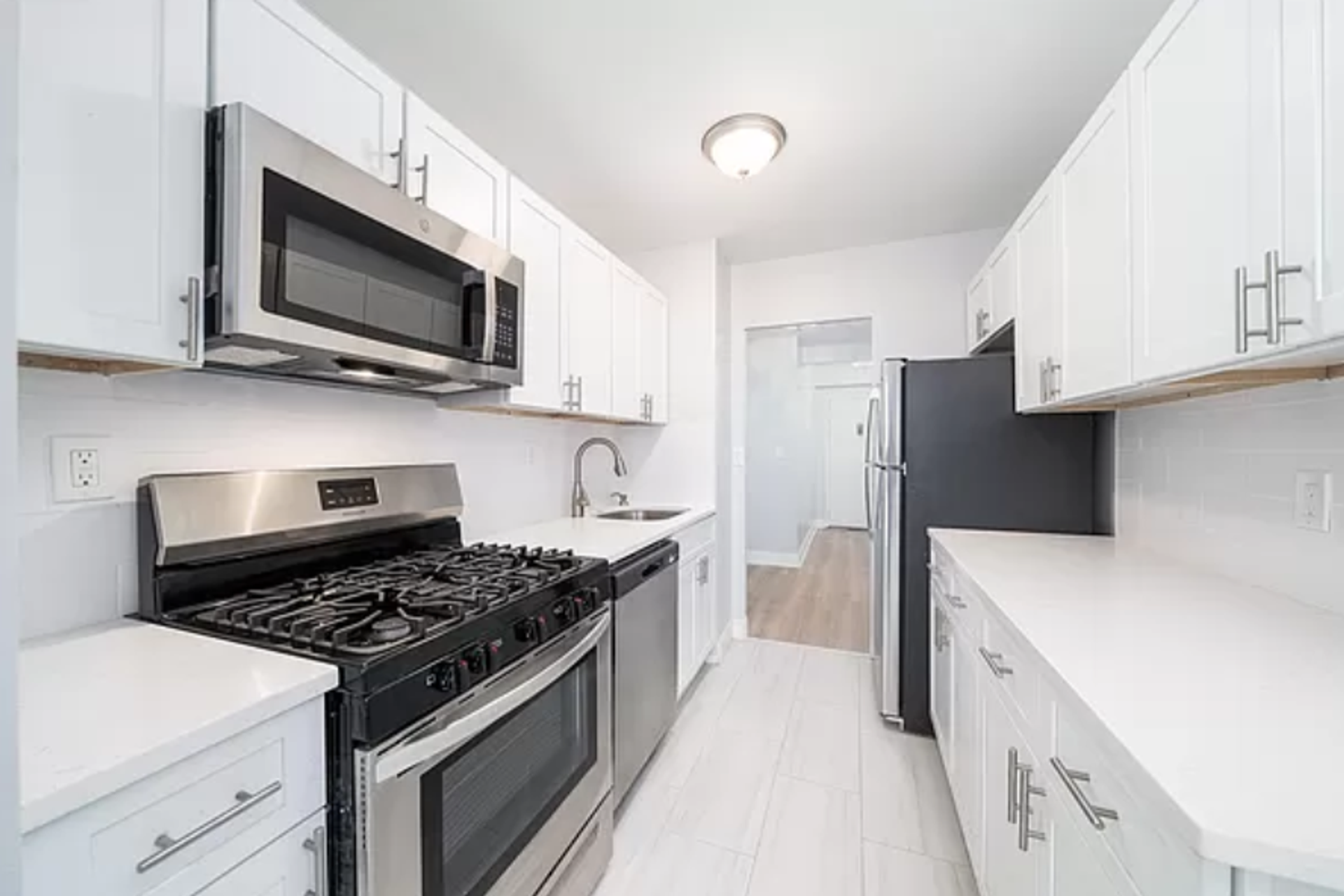 Weehawken Apartment: 700 Boulevard East