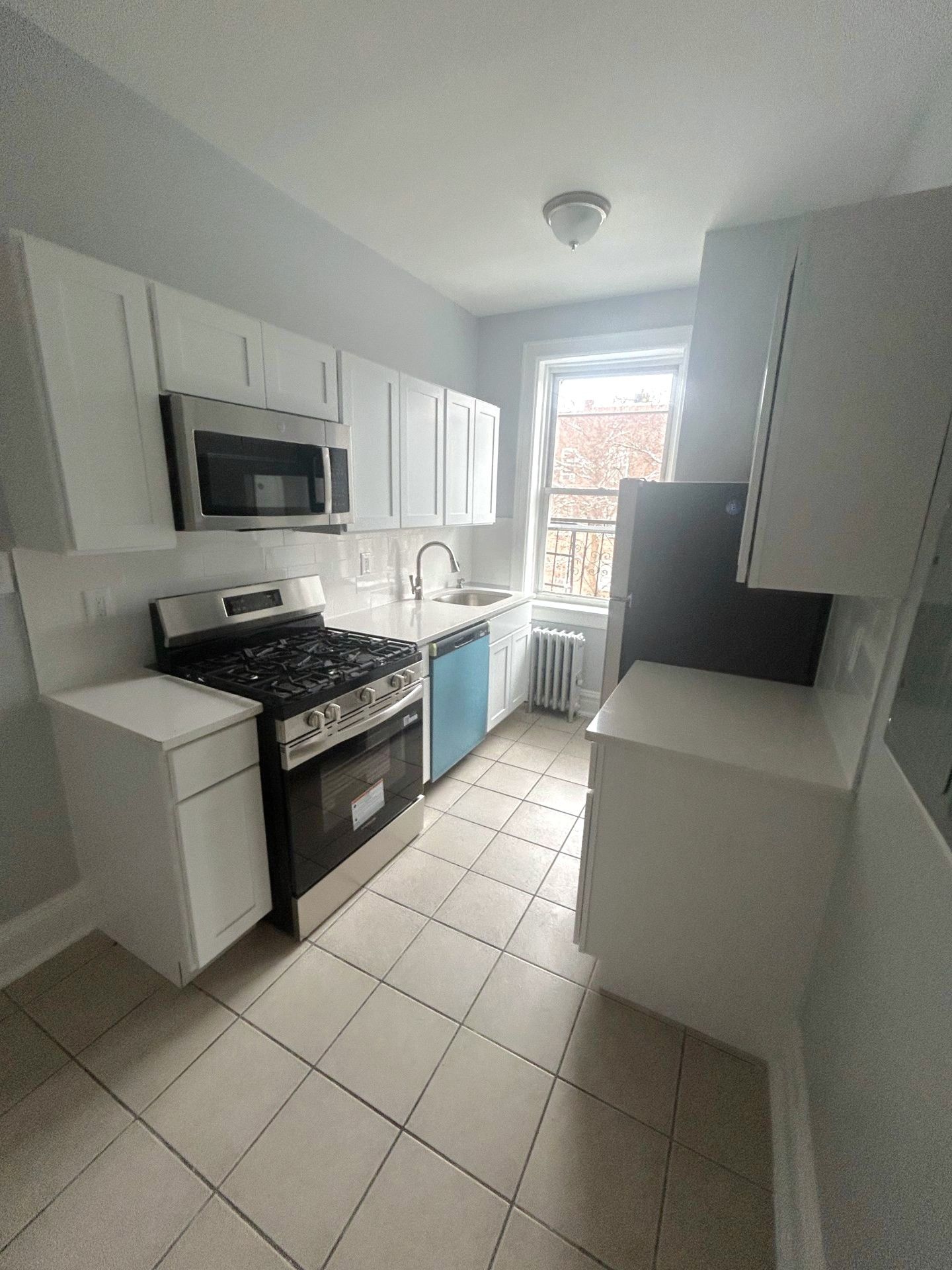 Jersey City Apartment: 136 Manhattan Avenue