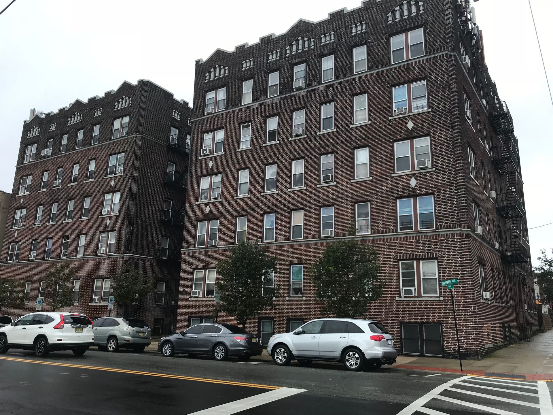 Union City Apartment: 1405 Palisade Avenue