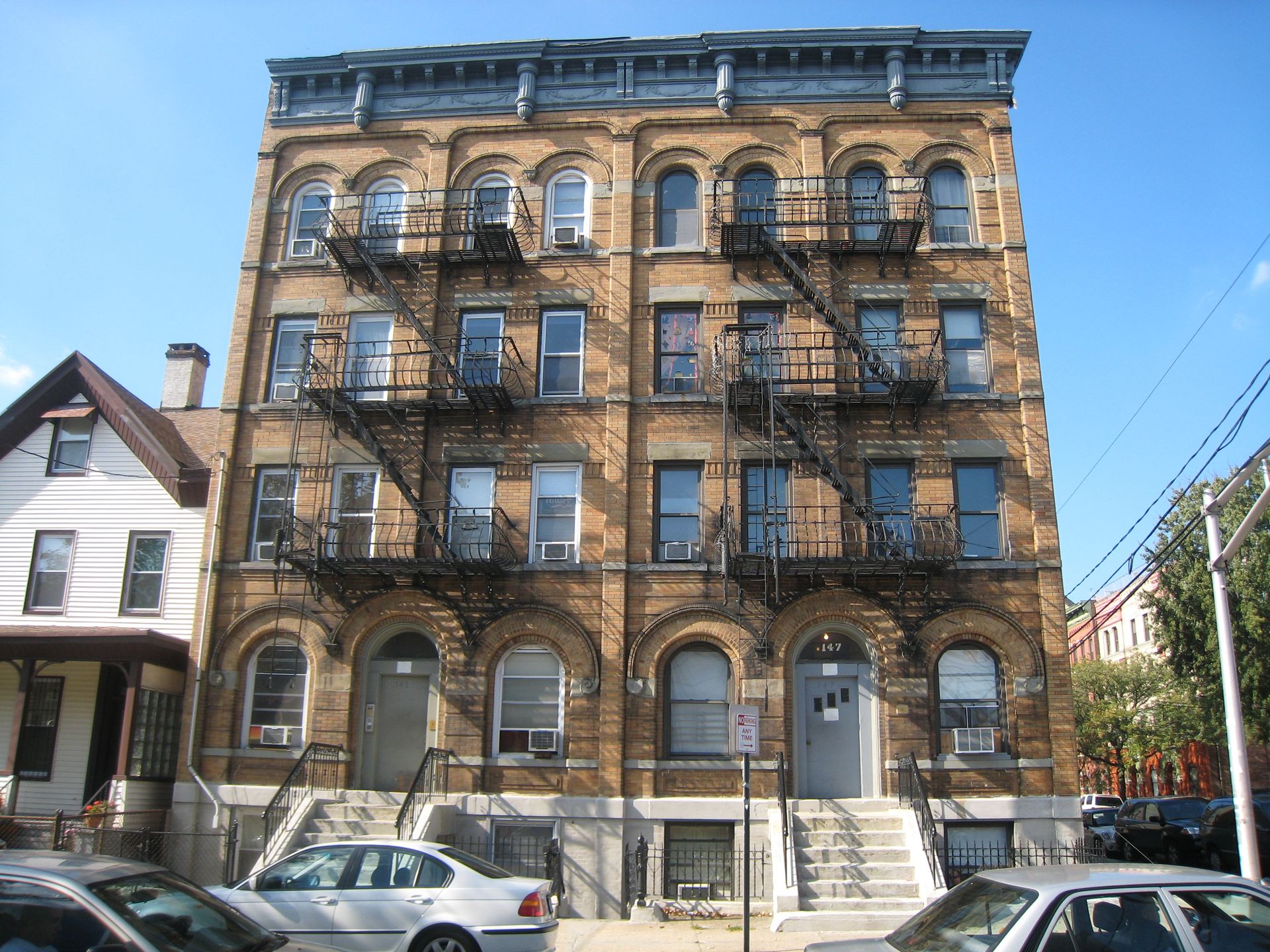 Jersey City Apartment: 145 Chestnut Avenue