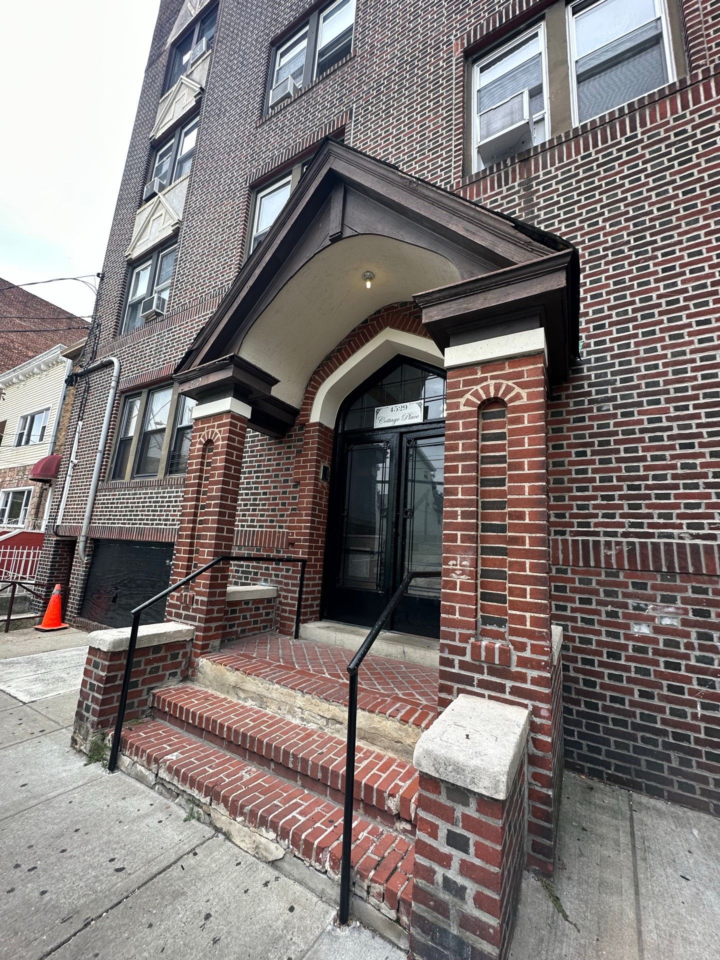Union City Apartment: 4529 Cottage Place