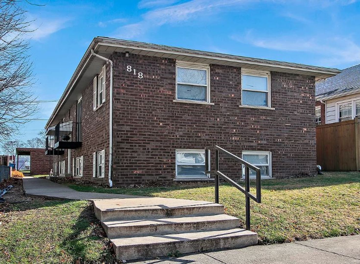 Kankakee Apartment: 818 S 3rd Ave