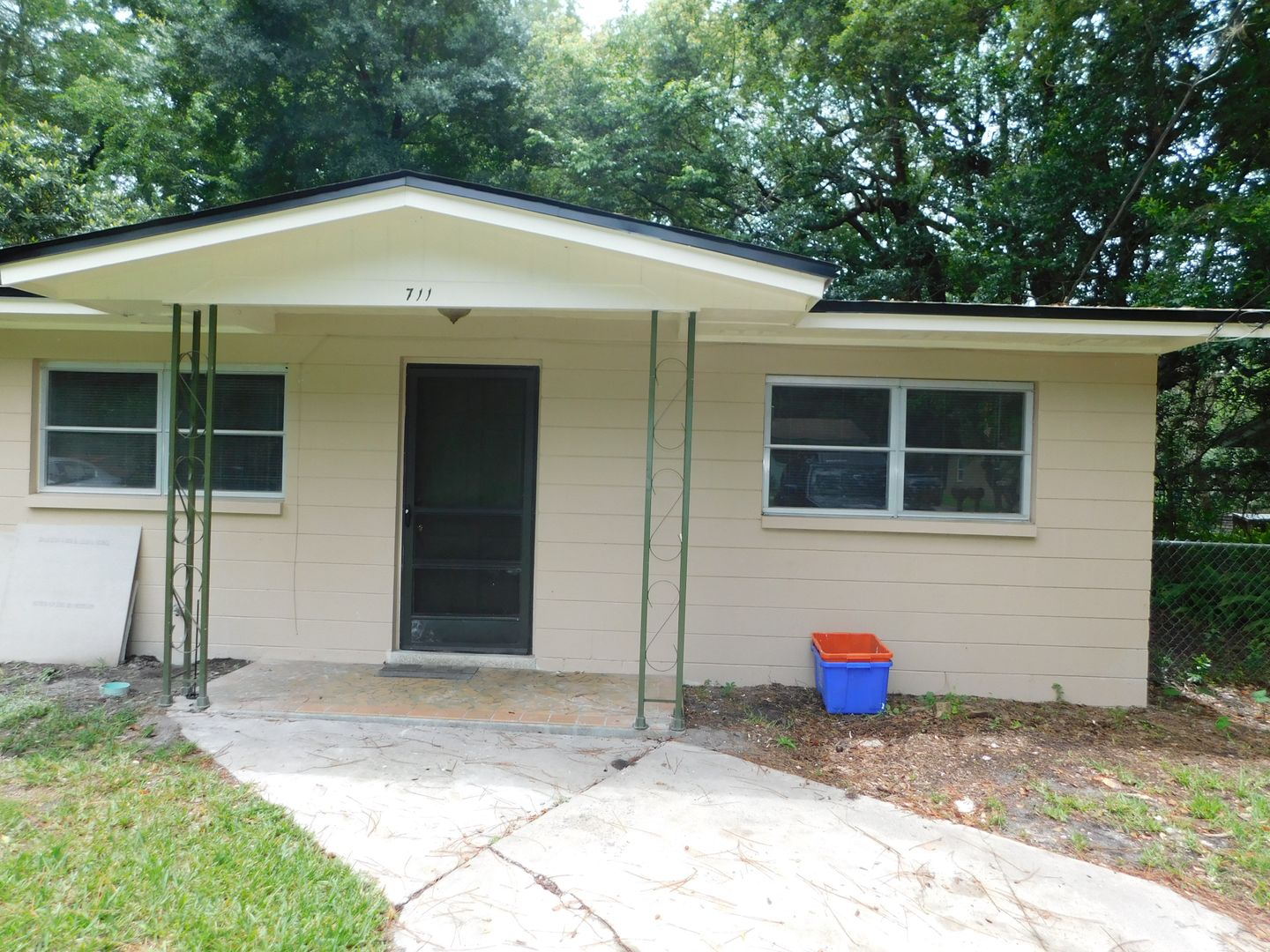 Gainesville Apartment: 709 & 711 NW 19th Avenue