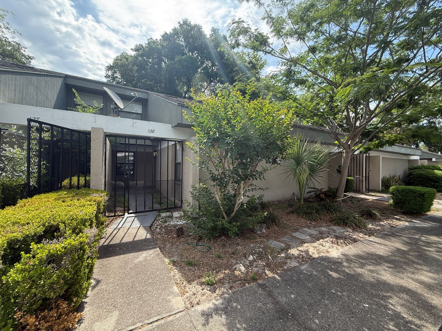 Gainesville Townhome: 7200 SW 8th Avenue #T-128
