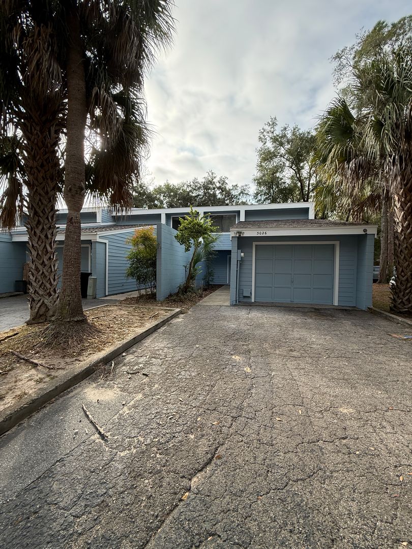 Gainesville Townhome: 3026 NW 28th Circle