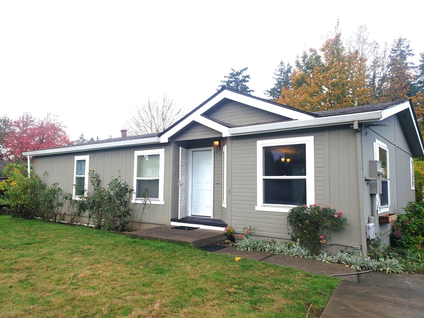 Portland House: 12146 SE Rhone St