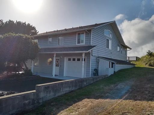 Furnished MID-TERM ~ Unique Ocean Front House