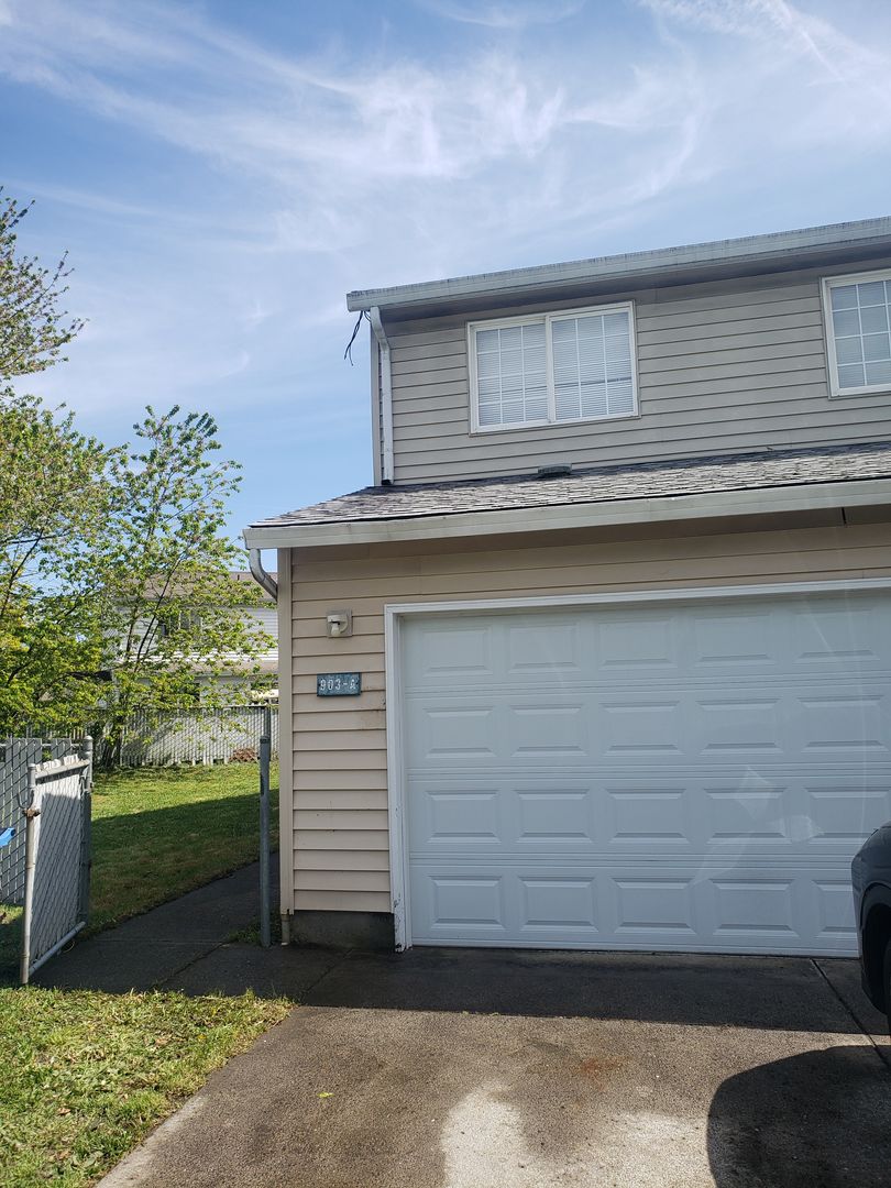 Vancouver Apartment: 903 SE 152nd Ave