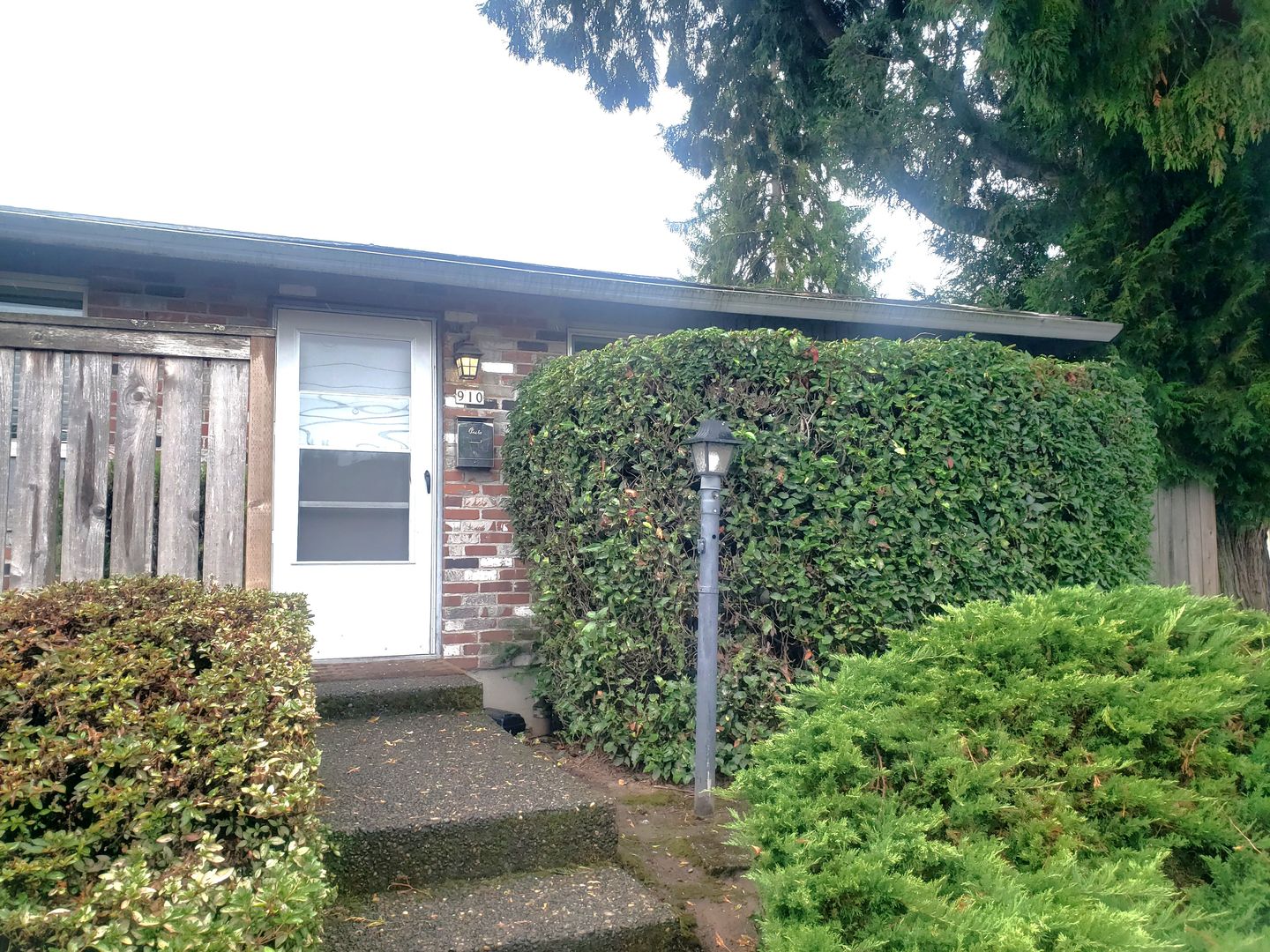 Portland Apartment: 910 - 912 SE Tacoma Ave
