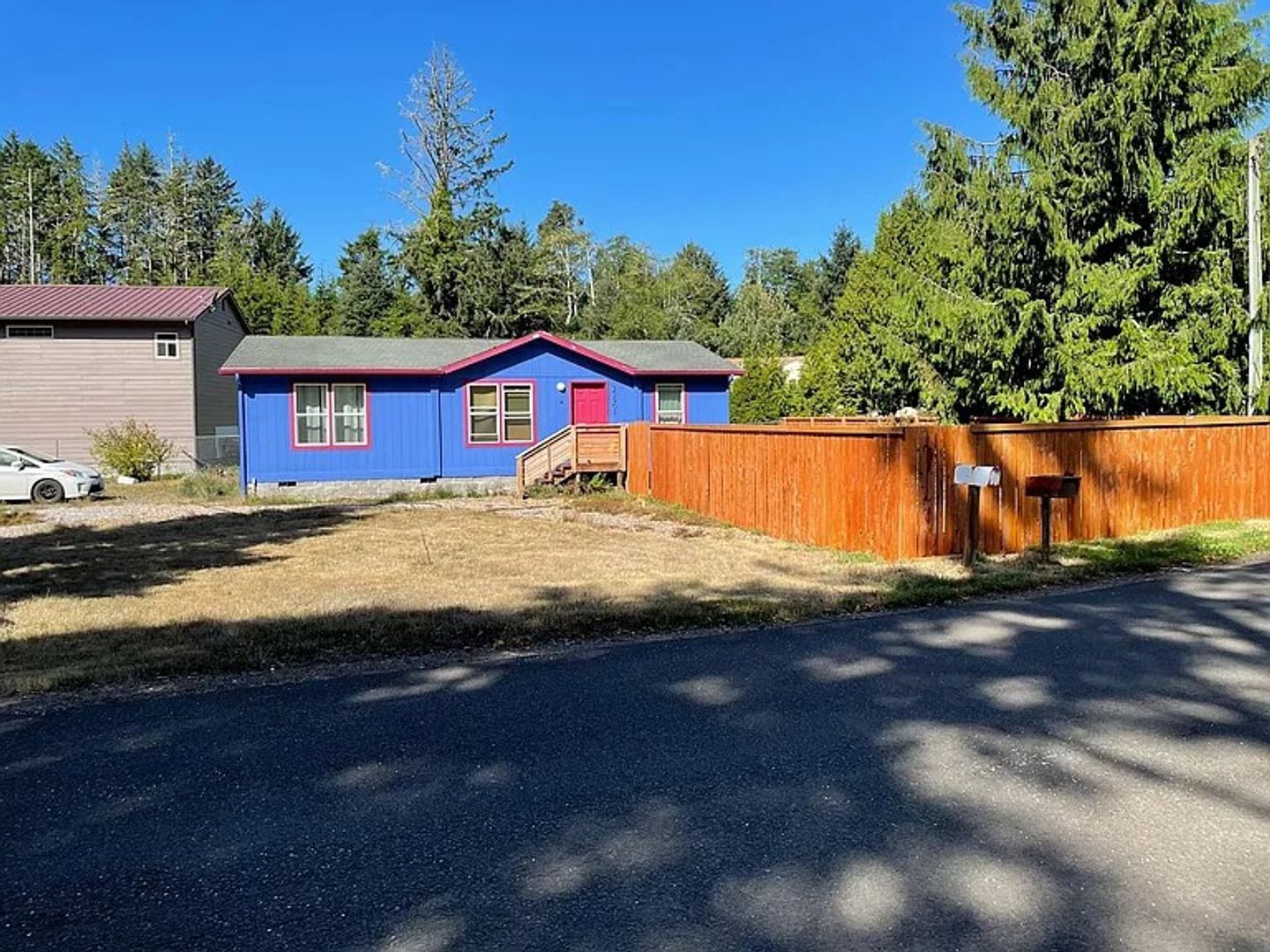 Ocean Park House: 23901 Isles Pl