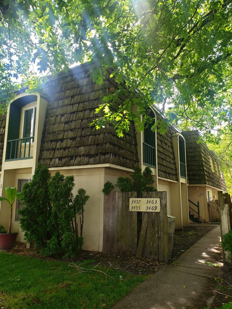 Beaverton Apartment: 3455-3469 SW 125th Ave