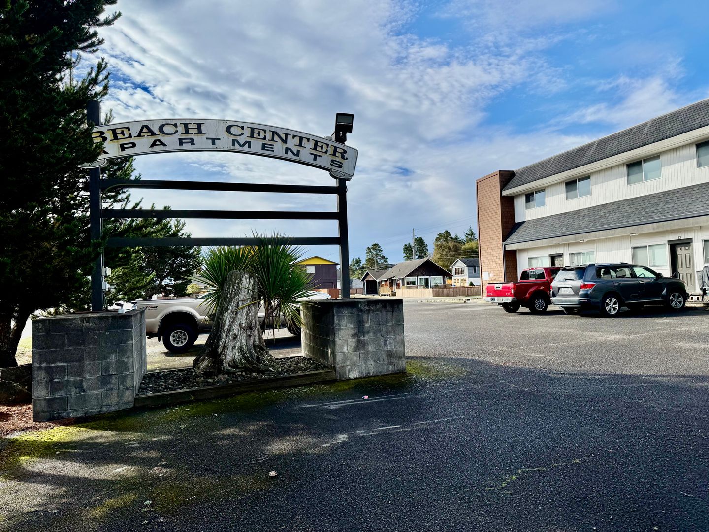 Long Beach Apartment: 1101 Pacific Ave N