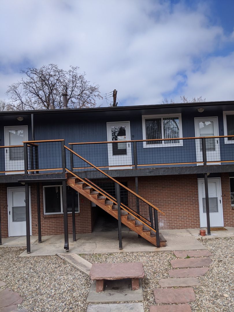 Longmont Apartment: 603 Terry Street
