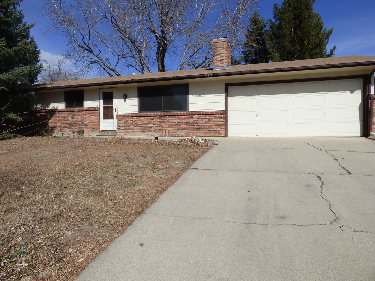 Longmont House: 40 University Dr