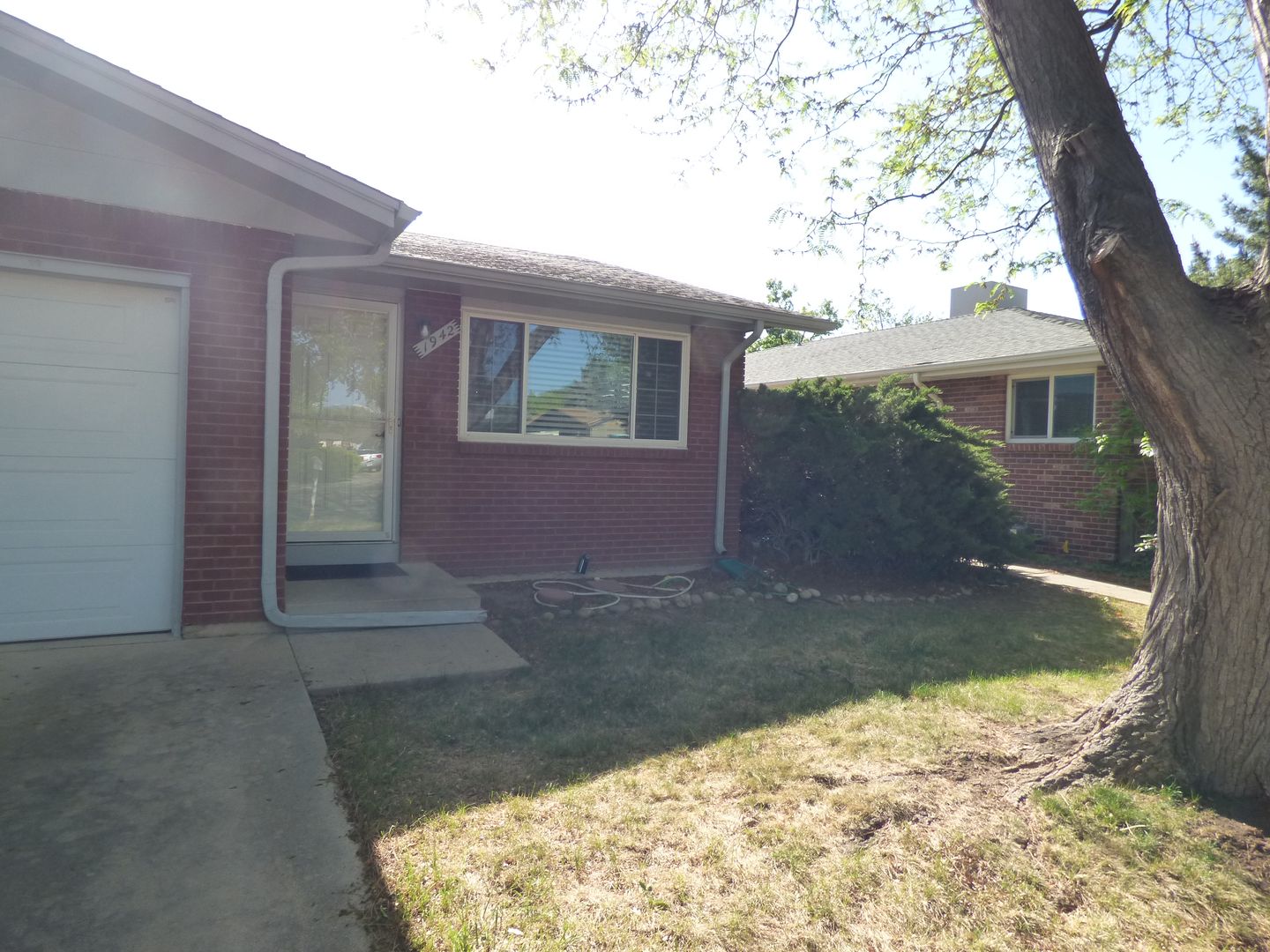 Longmont Apartment: 1942-1944 Yeager Drive
