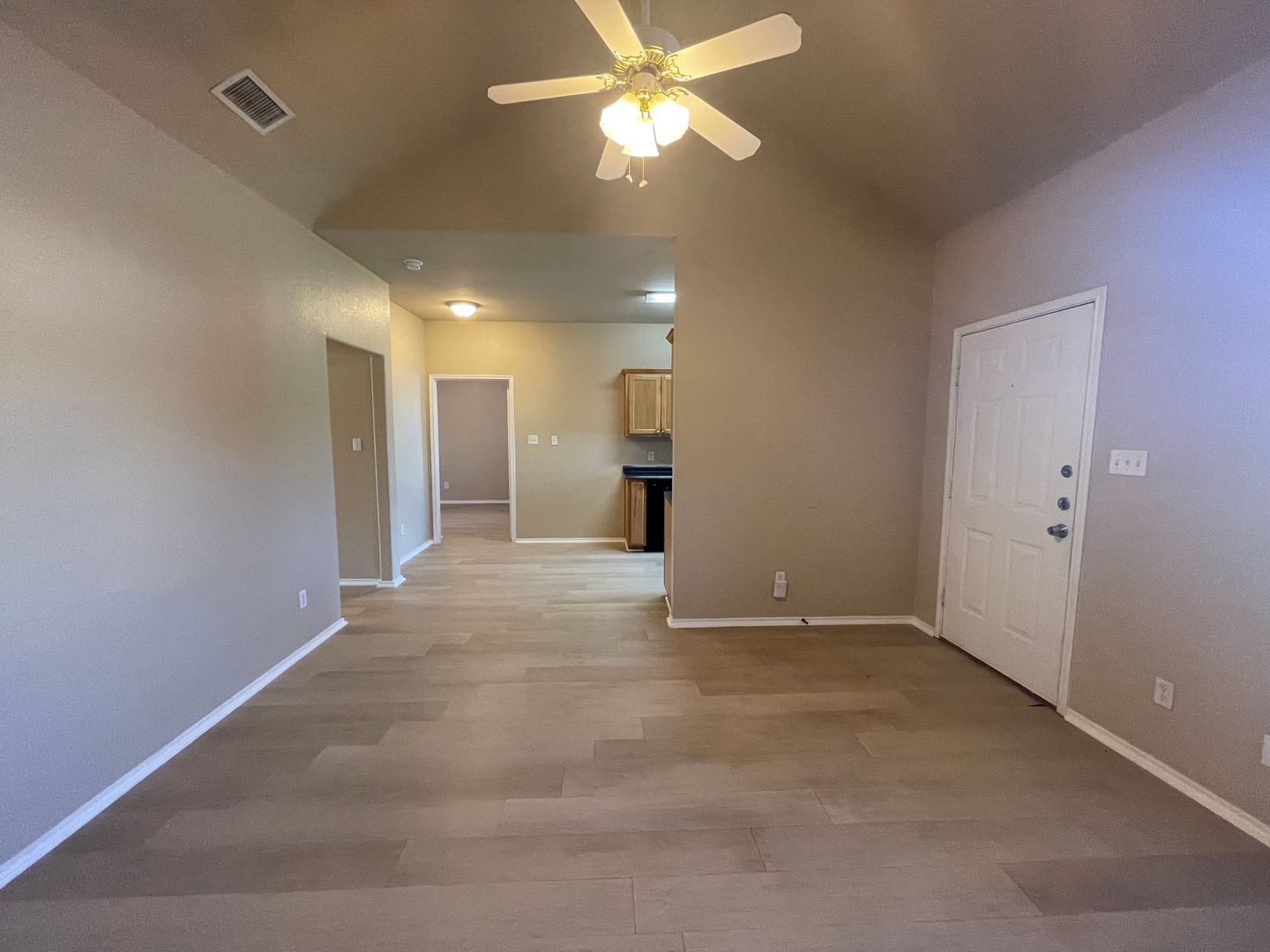 Weatherford Apartment: 105-107 Sunburst Court