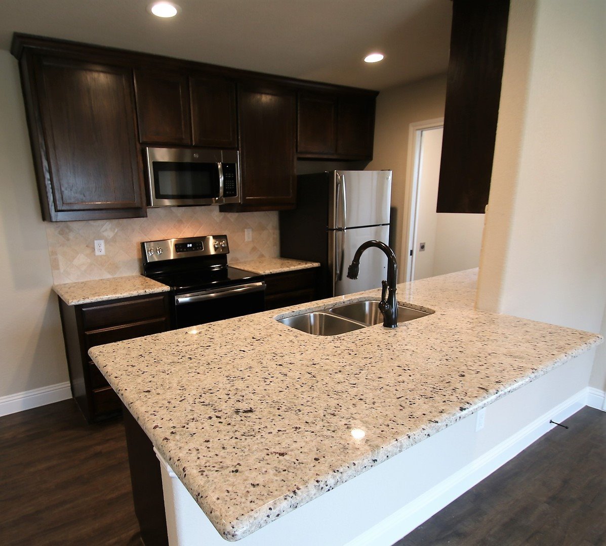 Weatherford Apartment: 154-156 Crossbow Ct.