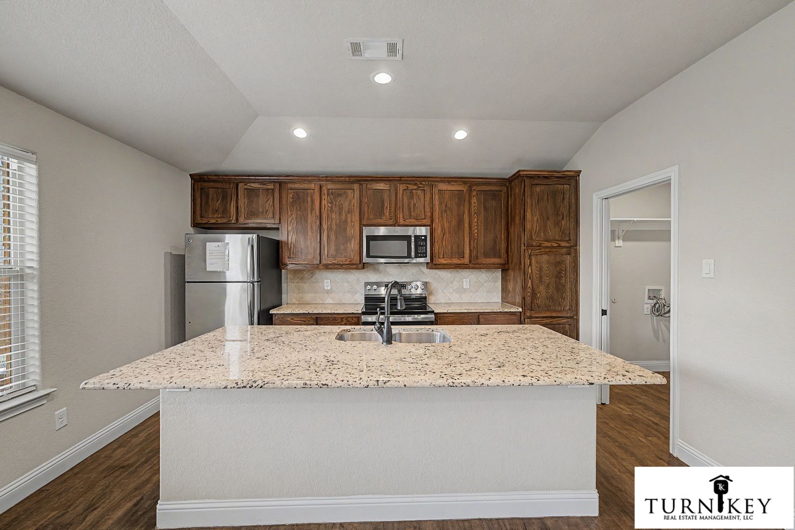 Pelican Bay Apartment: 1324-1328 White Sand Dr.