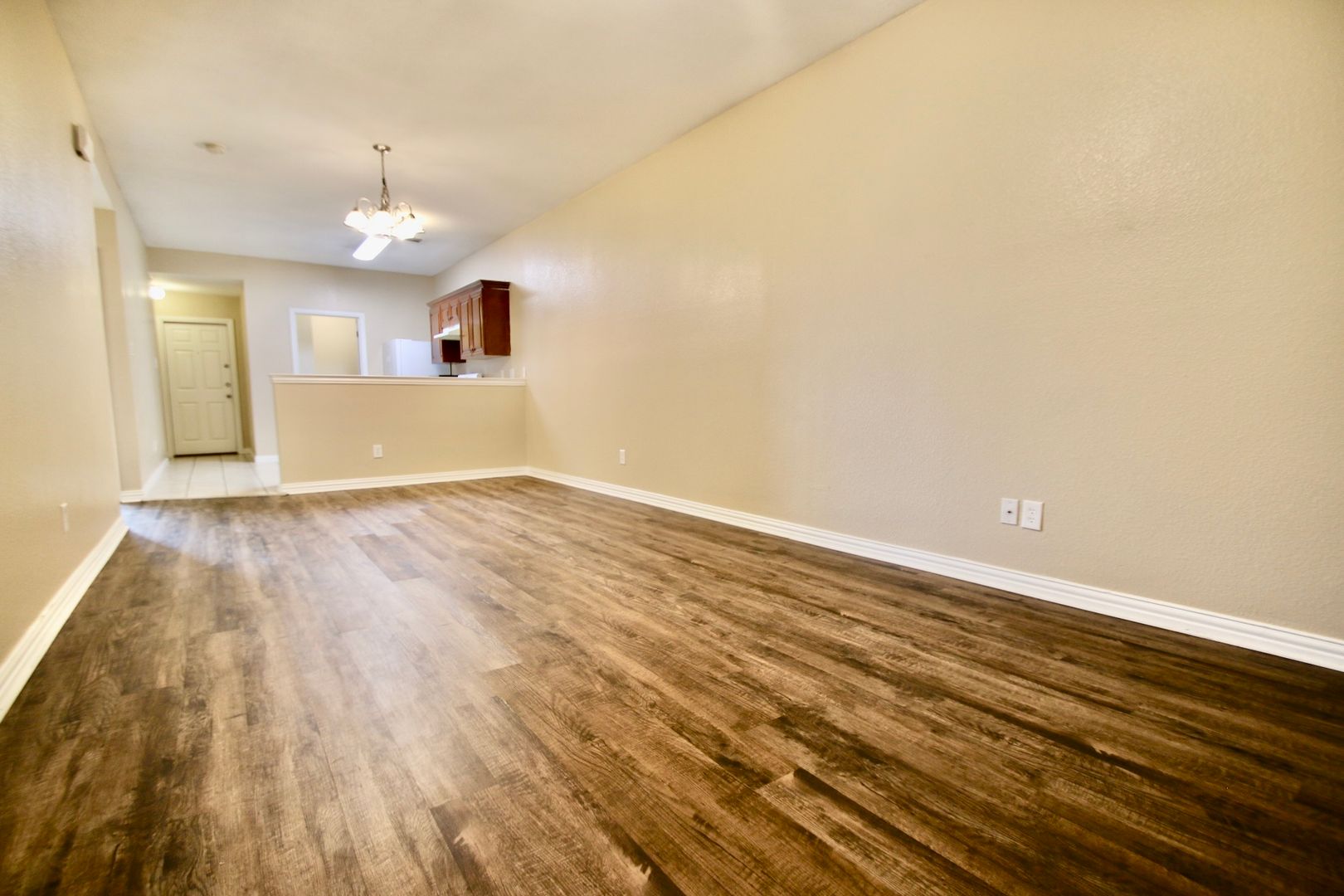 3116-3118 S Cherry Ln