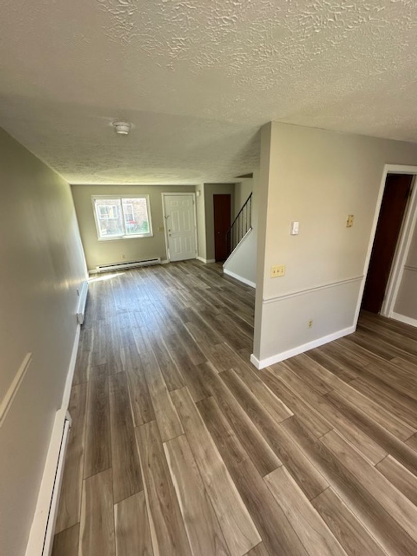 Louisville Apartment: 1424 N Chapel St