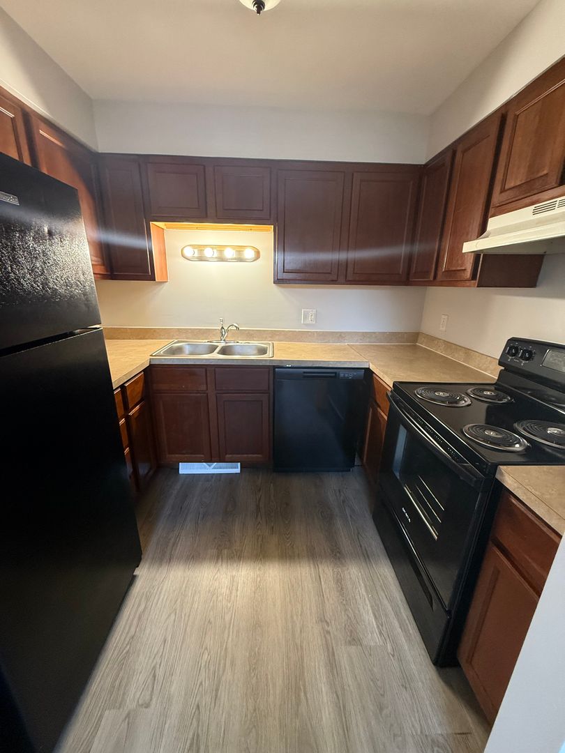 Evansville Apartment: 4982 Tippecanoe Dr.