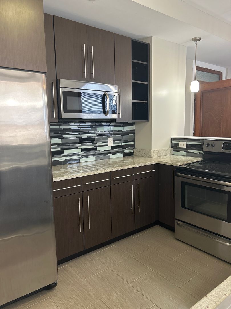 Evansville Apartment: 329 Main