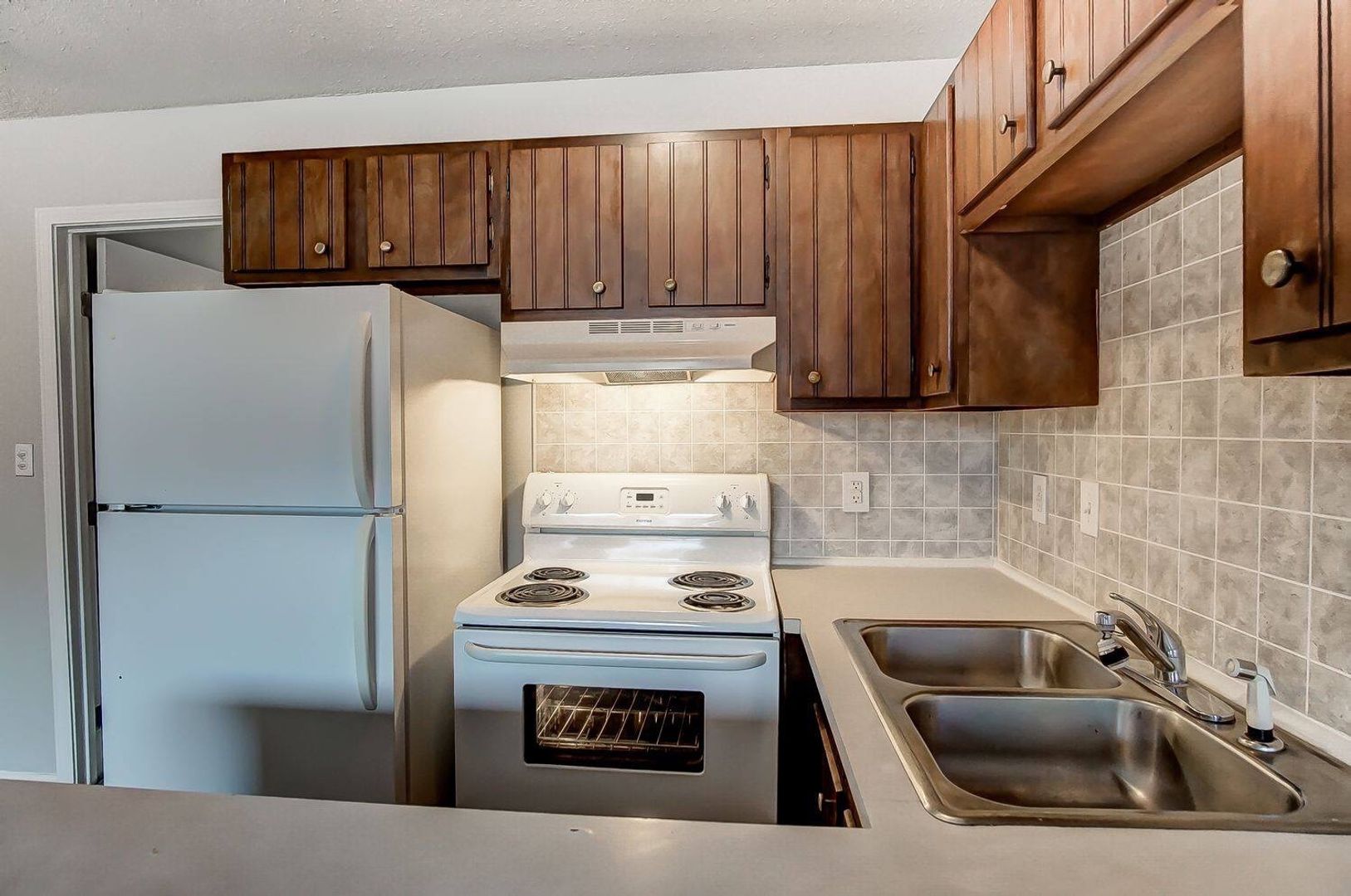 Green Valley Apartments 6 of 12