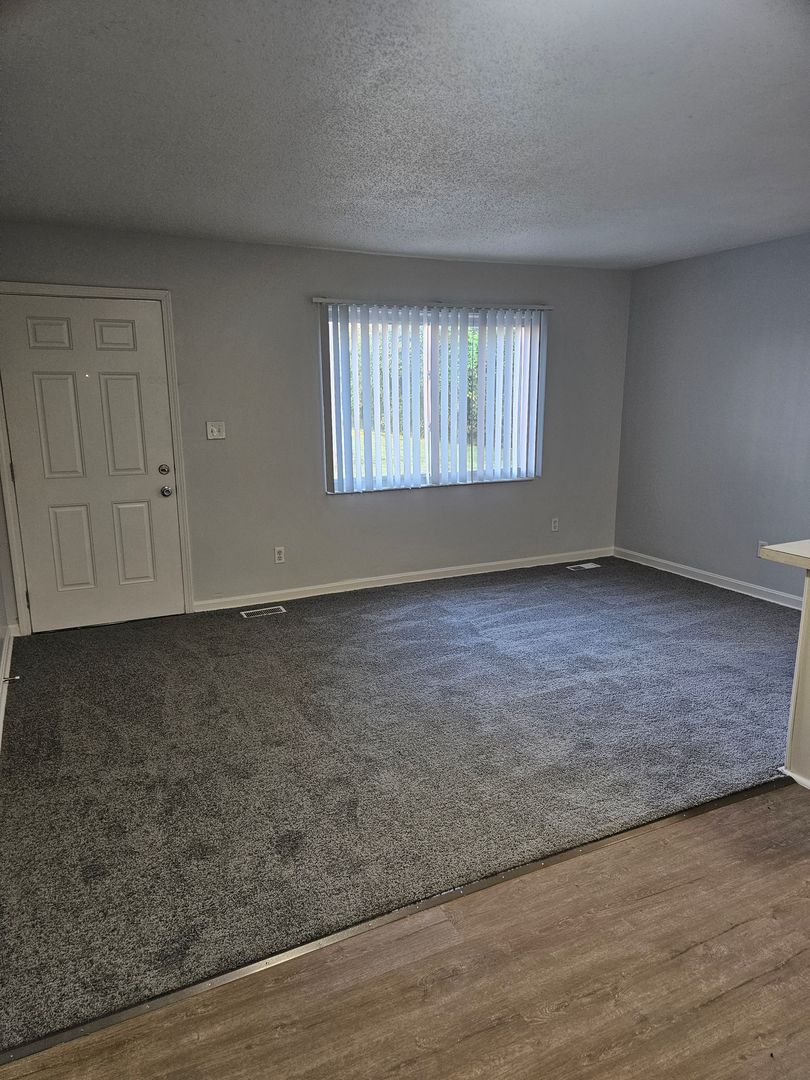 Amazing one bedroom downstairs 2 of 6