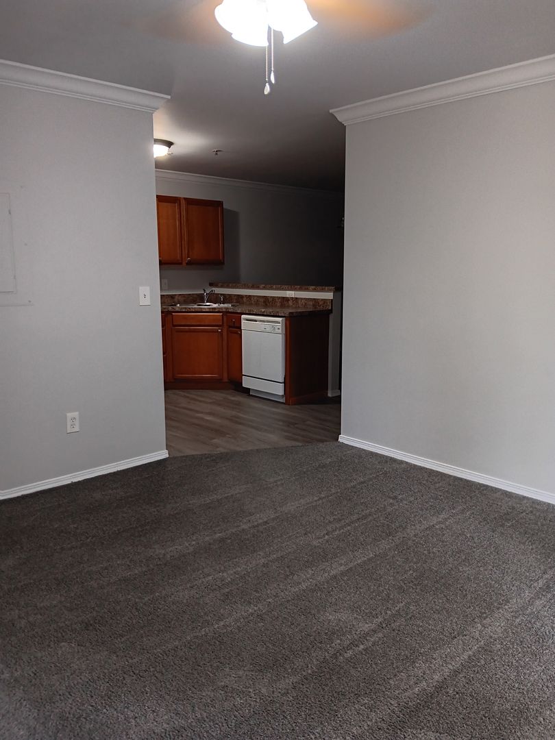 Newburgh Apartment: 4266 Old State Route 261