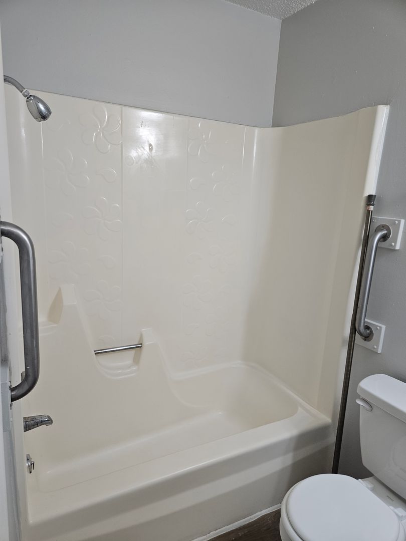 Amazing one bedroom downstairs 5 of 6