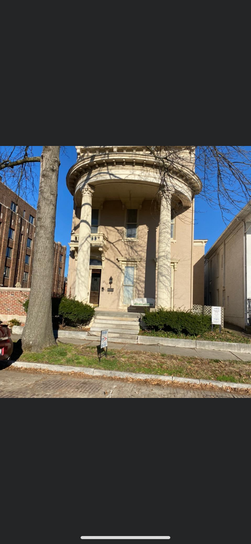 Evansville Apartment: 210 SE First Street