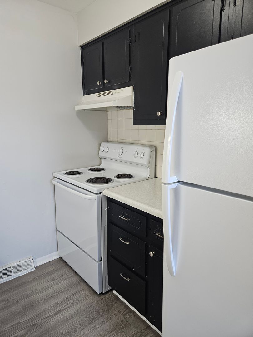 Evansville Apartment: 4982 Tippecanoe Dr.