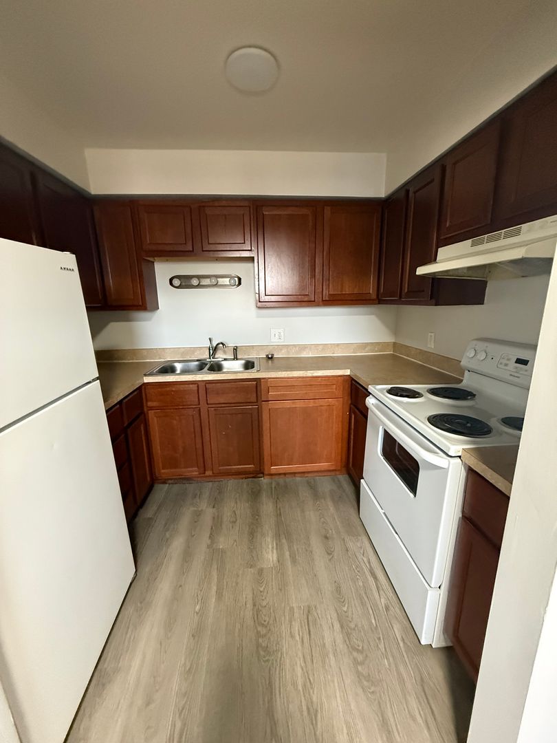 Evansville Apartment: 4982 Tippecanoe Dr.