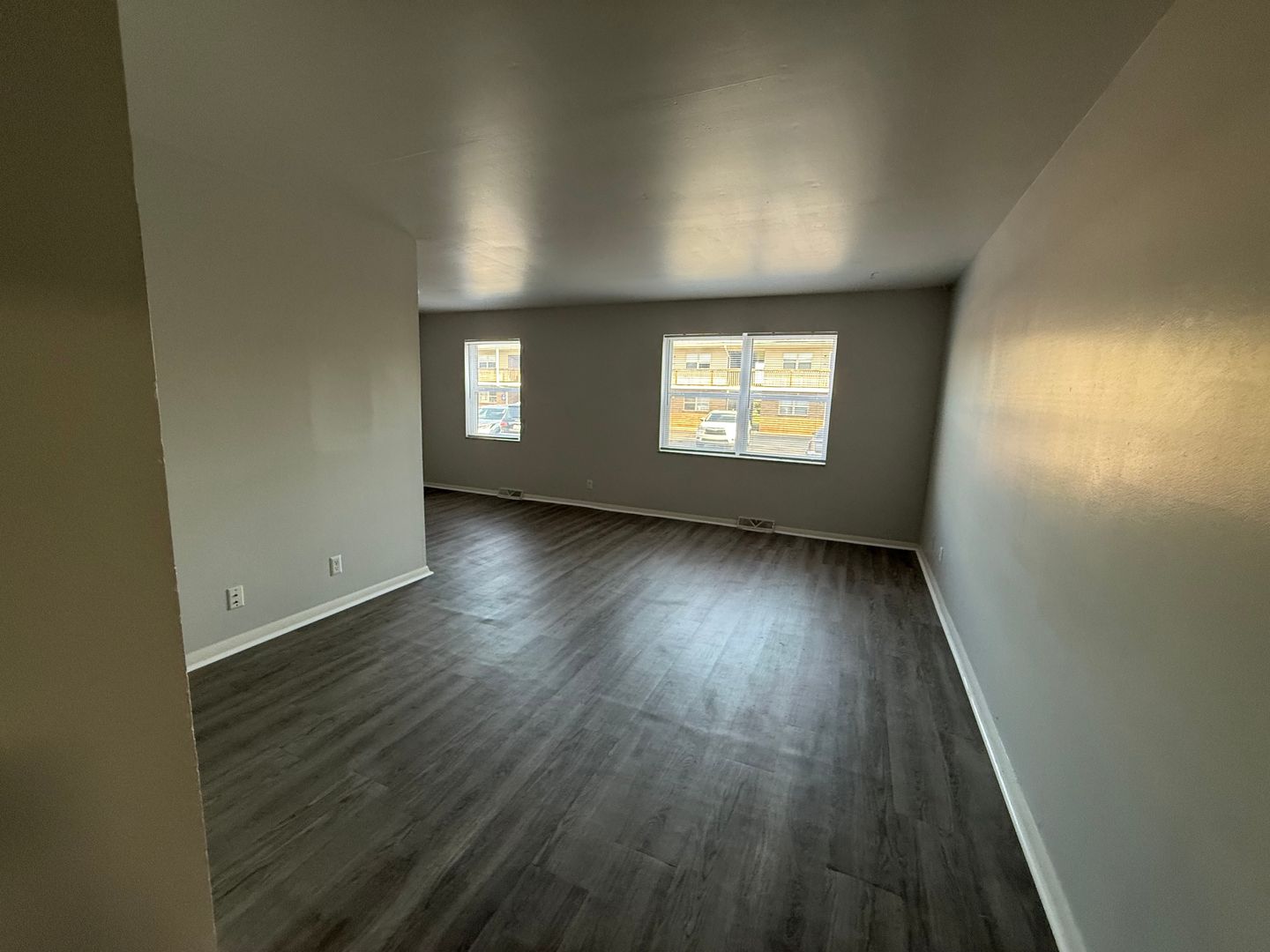 Evansville Apartment: 4982 Tippecanoe Dr.