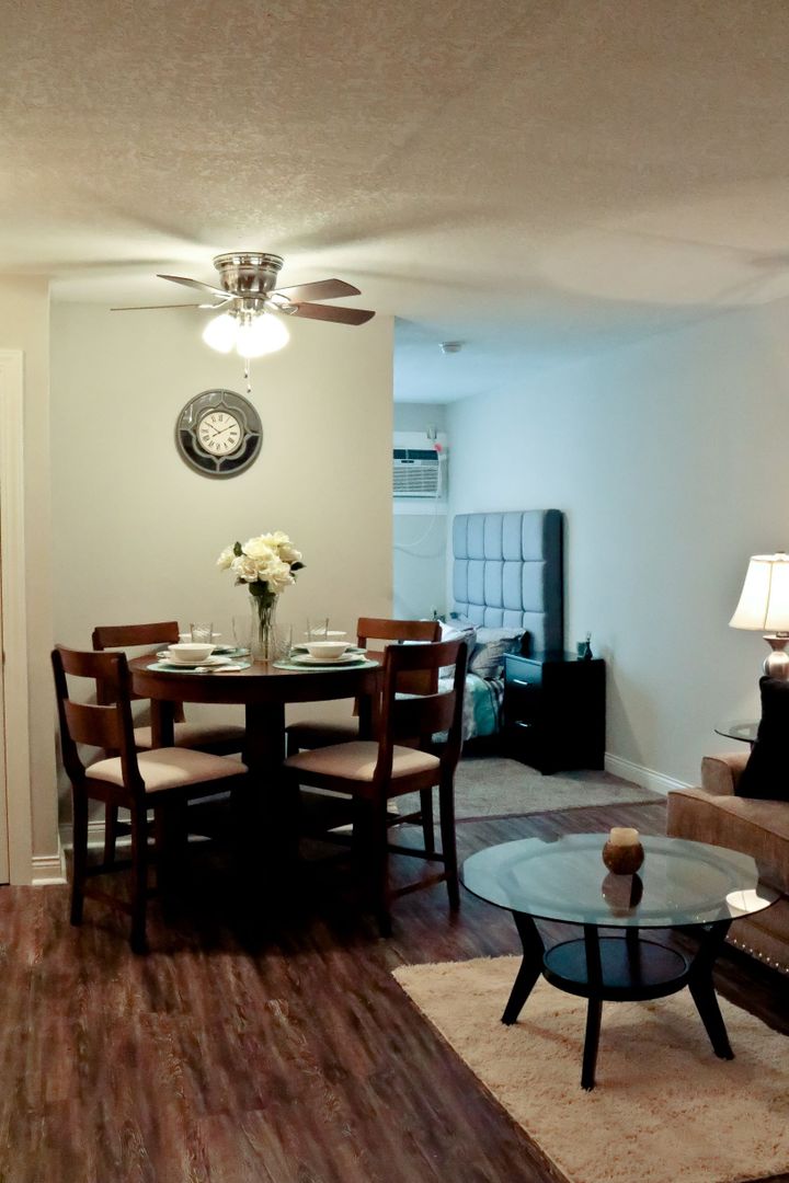 Evansville Apartment: 1208 SE First Street